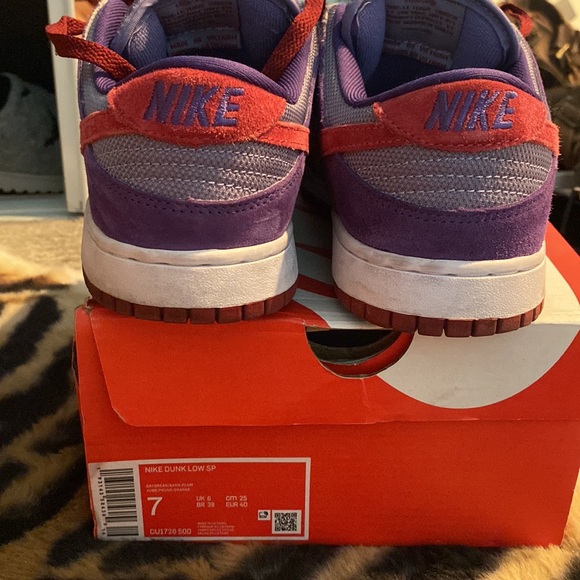 Womens nike dunks - Picture 4 of 4
